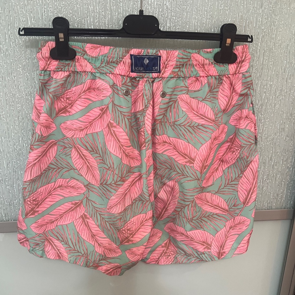 Men’s swim shorts M Excellent condition